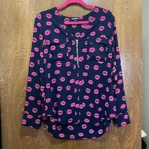 SOLD LOCALLY// Lipstick Print Blouse//Express//Size M